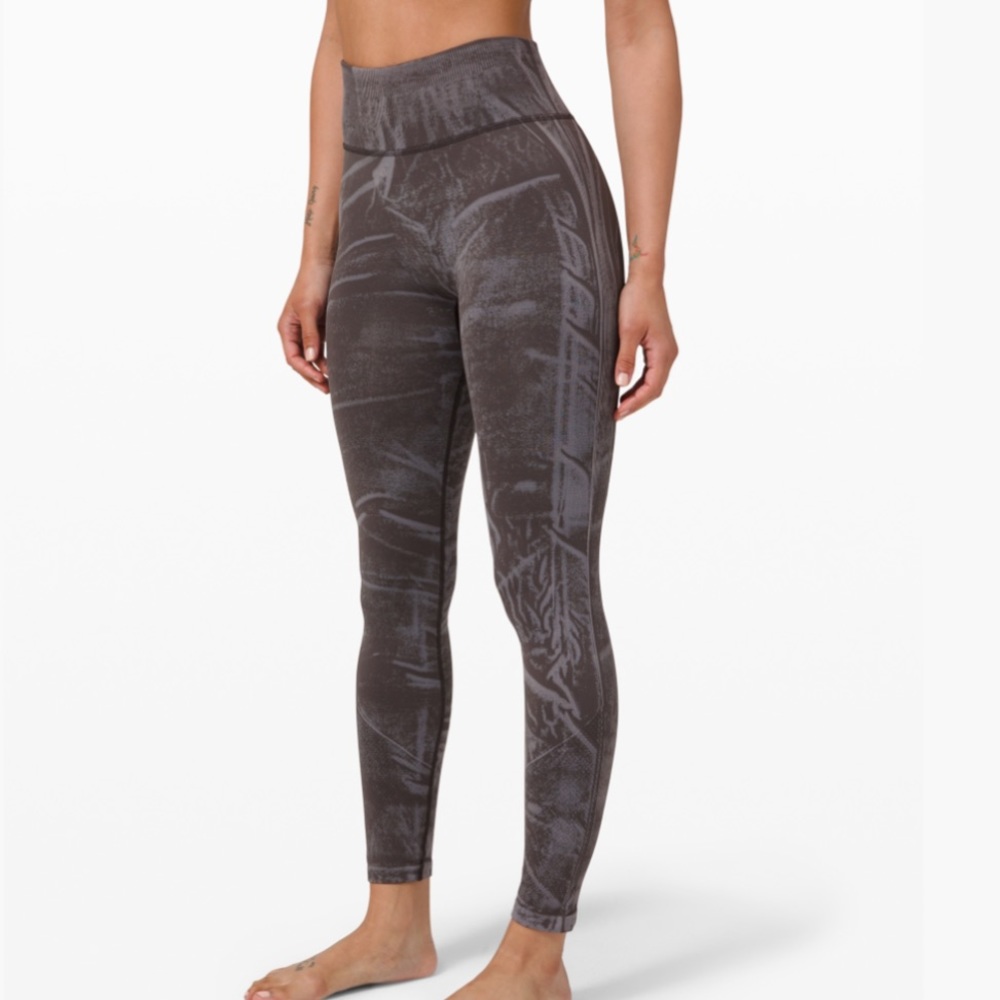 EBB TO STREET TIGHT 
Stone Wash Graphite Grey